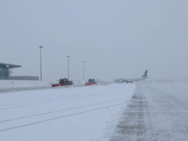 Zbog snijega zatvoren Aerodrom Podgorica!