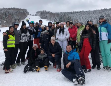 Škola skijanja na Hajli: Evo kako je prošao prvi dan