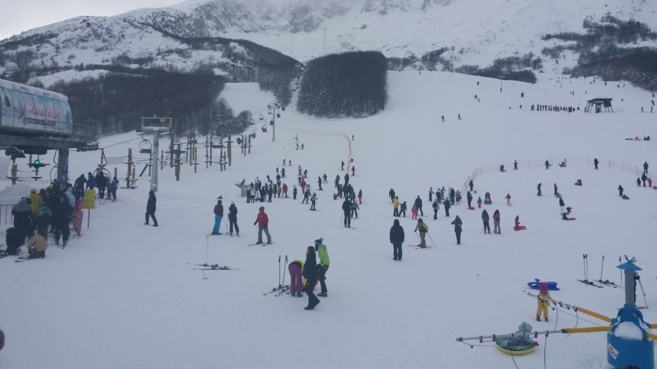 Pola metra utabanog snijega na Savinom kuku i 2000 skijaša