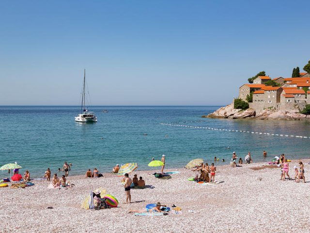 Plaža na Svetom Stefanu na listi najljepših u Evropi