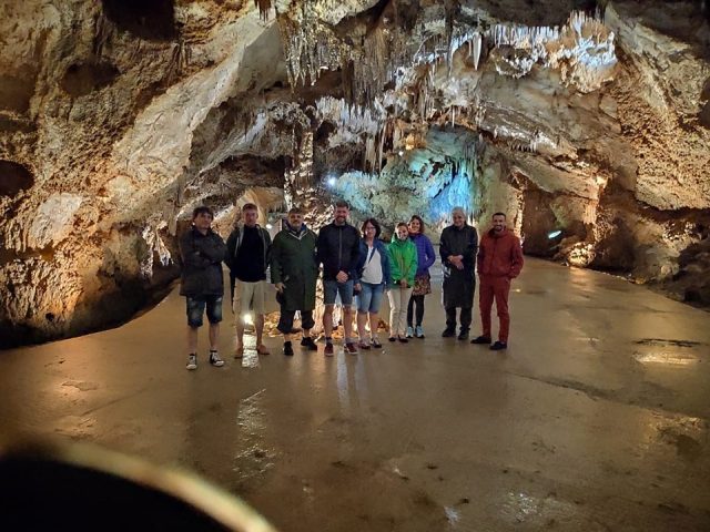 Novinari očarani podzemnim hodnicima Lipske pećine!