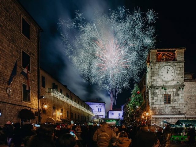 Kotorska repriza Nove godine uz Bajagu i Hladno pivo