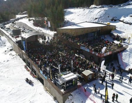 Zabavno na skijalištu Kolašin 1600: Više od 1500 ljudi na koncertu Rozge