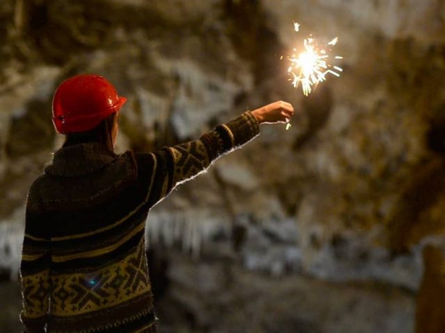 Da li ste za gledanje filma ispred Lipske pećine?