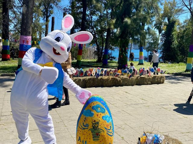 Herceg Novi: Djeca oslikala jaja i ukrasila trg