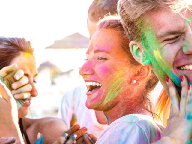 Festival boja u Luštici Bay: Neka ljeto eksplodira bojama i muzikom!