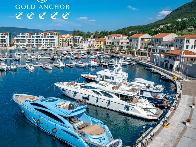 Five Gold Anchor for Portonovi marina