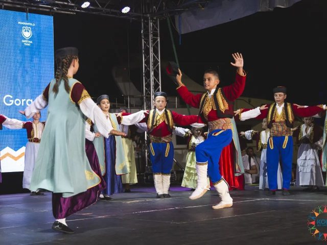 Festival folklora ,,Kolo bez granica” u Tivtu