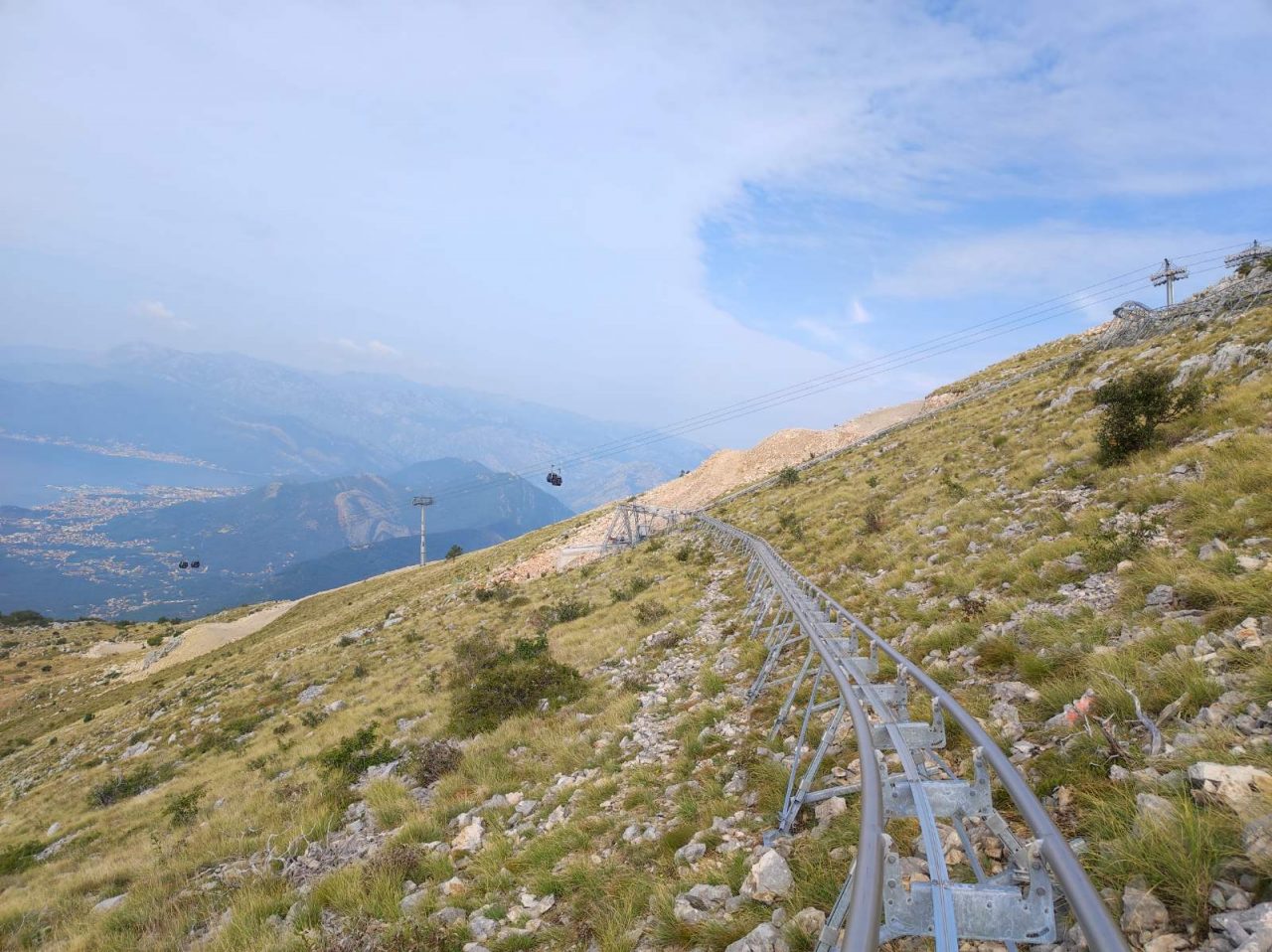 Probajte alpine coaster avanturu na žičari Kotor-Lovćen!