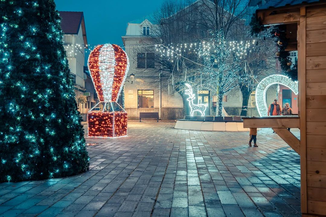 Očaravajuće na Cetinju: Počela Novogodišnja priča