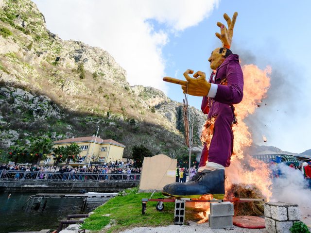 Spaljivanjem karnevala završene Zimske kotorske karnevalske svečanosti