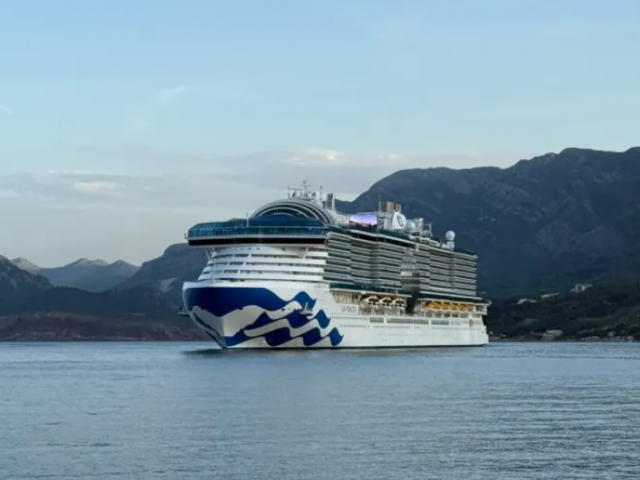 Otvorena kruzing sezona u Baru, „Sun Princess” doputovao sa preko 4.400 putnika