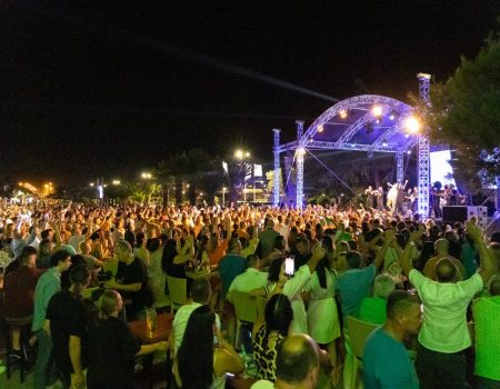 ,,Ljeto sa zvijezdama” u Baru uz regionalne muzičke zvijezde