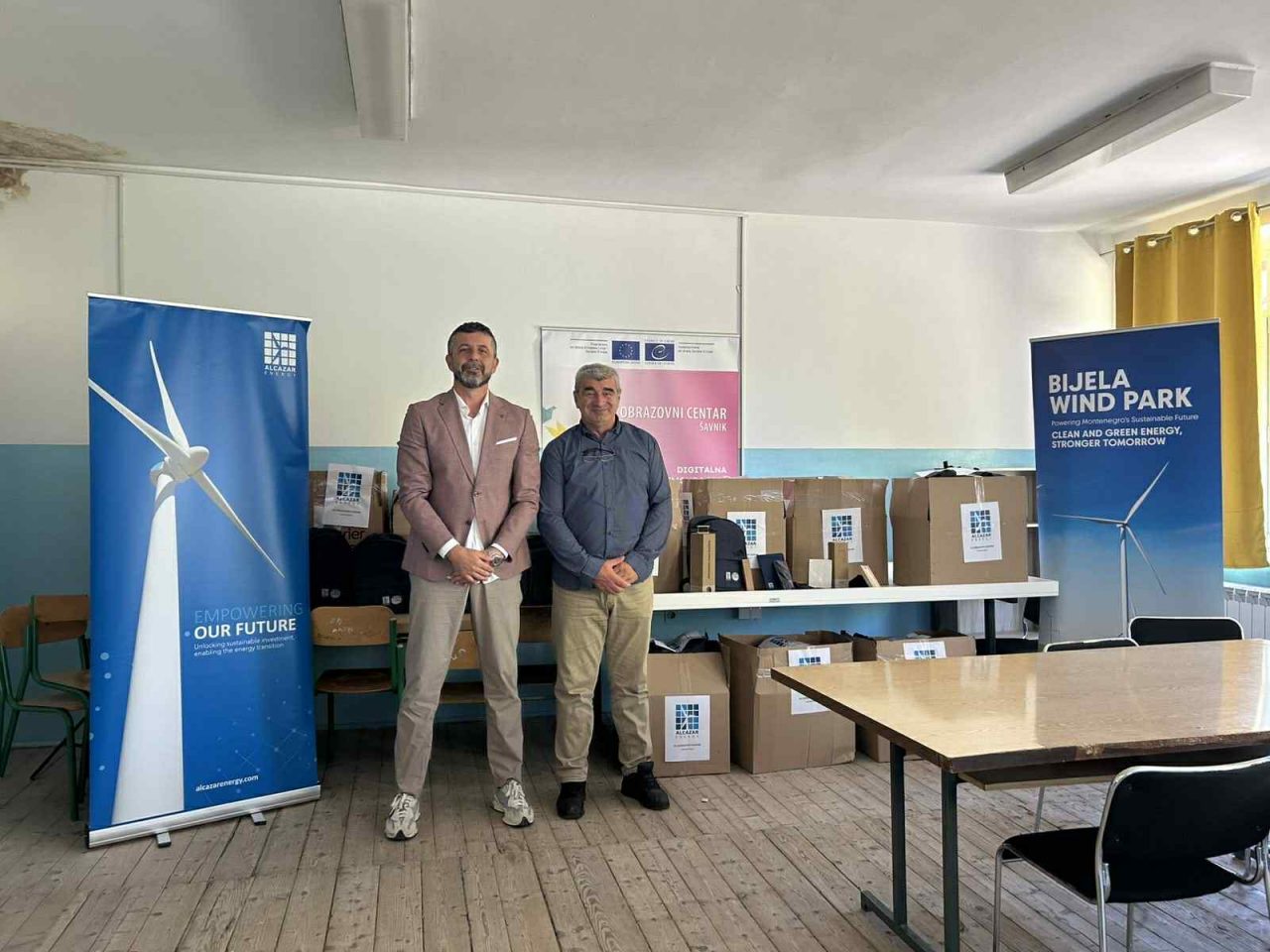 Za prve korake ka znanju: Donacija đacima u Edukativnom centru u Šavniku