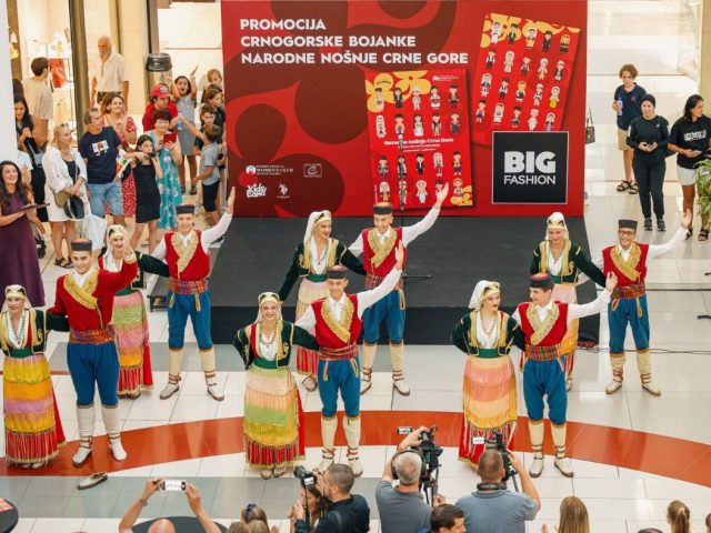 Promovisano najnovije specijalno izdanje Crnogorske bojanke – Narodne nošnje Crne Gore