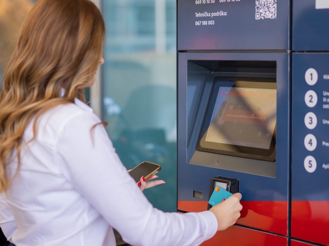 Black Friday bez redova i nervoze – Zašto se isplati koristiti paketomate