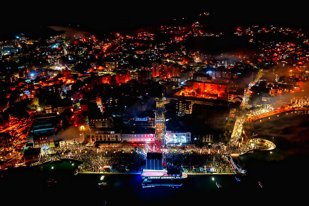 Sve spremno za doček Nove godine u Tivtu