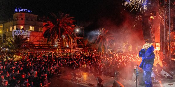 U Tivtu spektakularan doček Nove godine