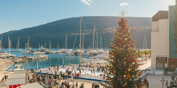 Praznični bazar i klizalište u Portonovom otvoreni do 25. januara