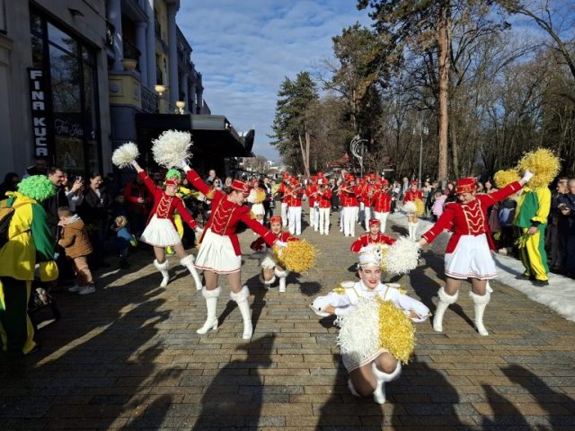 Karavan mimoze posjetio Vrnjačku Banju