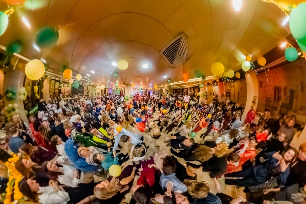 „Chat gpt“ i „Ko će gledat ove jade“ pobjednici maskenbala 57. Praznika mimoze