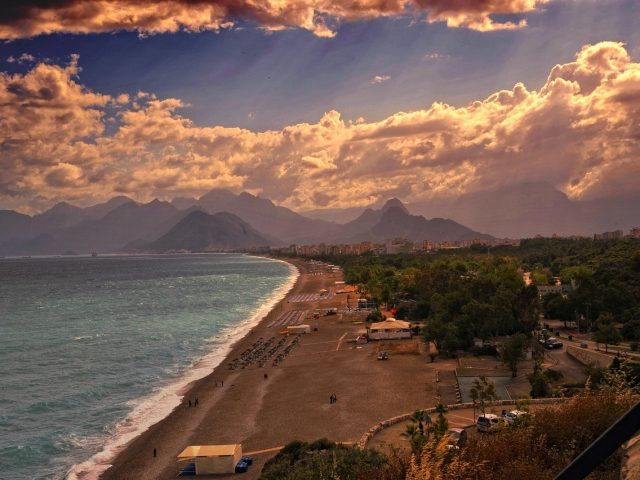 Od ljeta nova avio linija Podgorica – Antalija