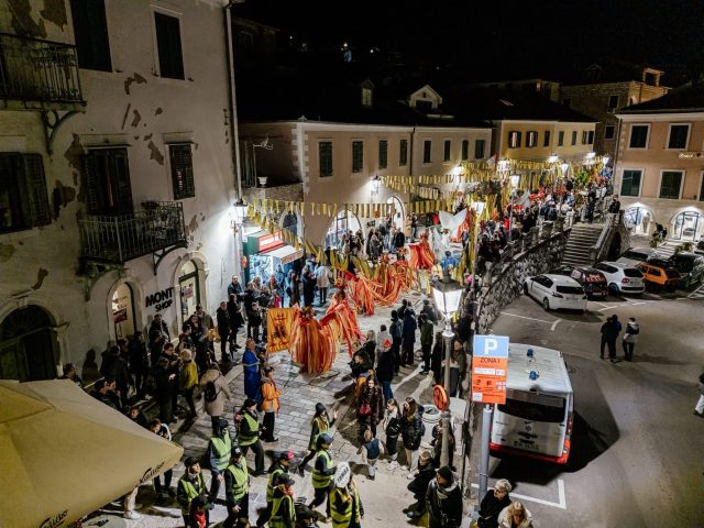 Više od 600 učesnika na međunarodnom karnevalu 57. Praznika mimoze
