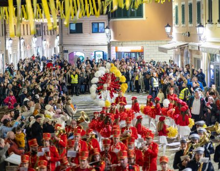 Više hiljada Novljana i gostiju na spektakularnom otvaranju 57. Praznika mimoze