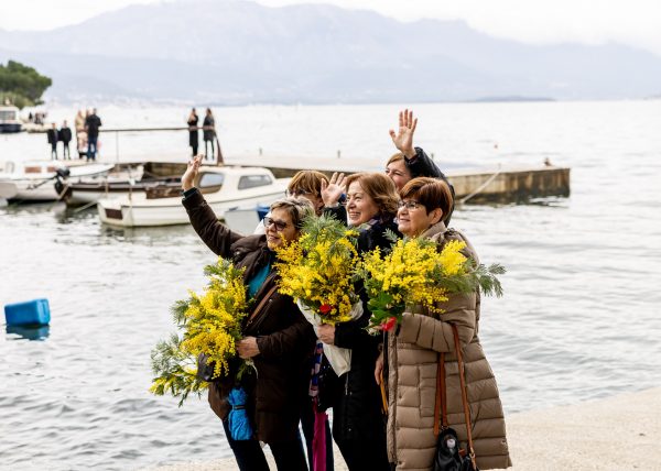 Fešta jača od kiše: Posjetioci iz cijelog regiona na Berbi mimoze