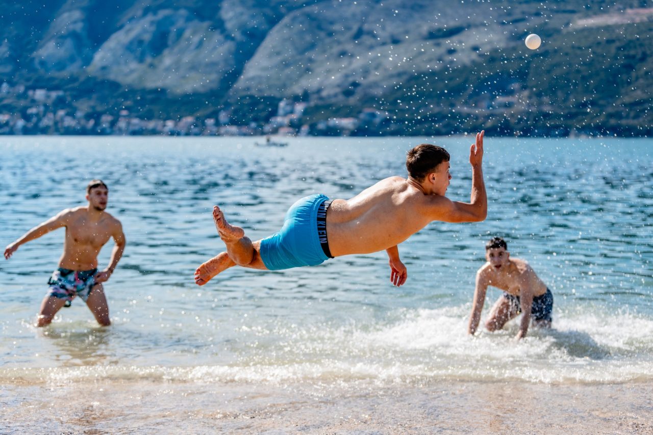 Picigin na Prazniku mimoze: Kad balun poleti, zima prestaje