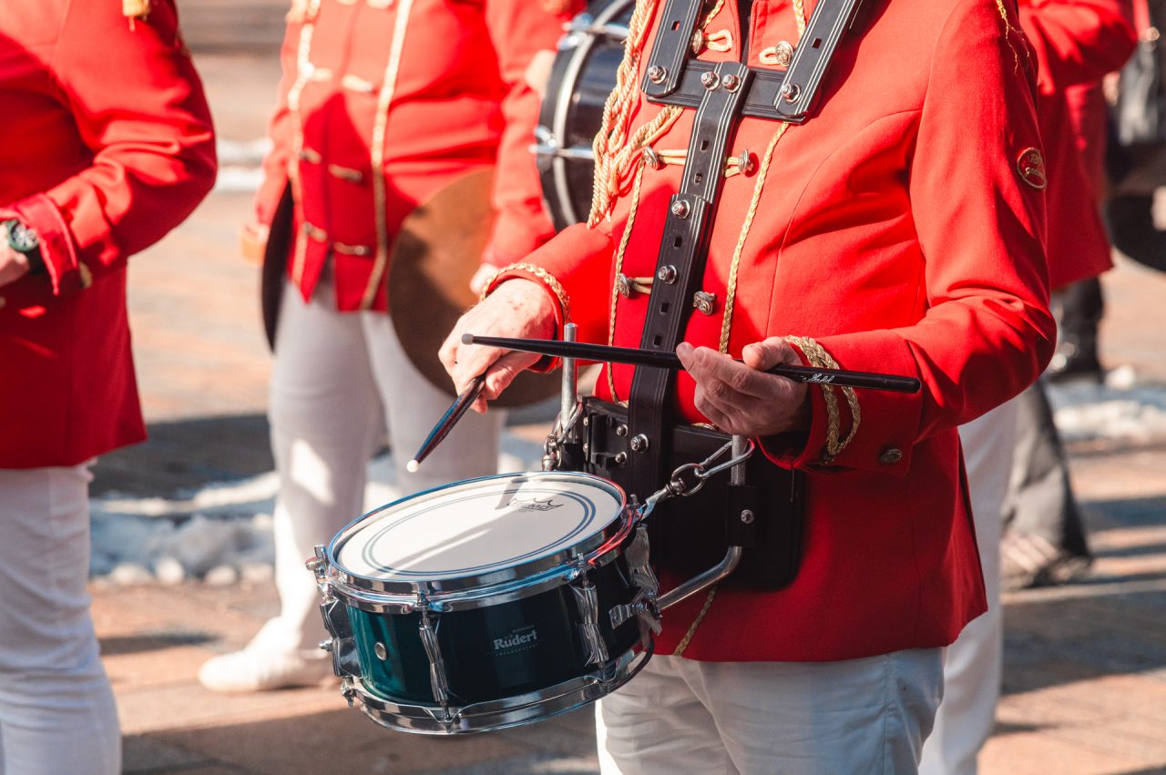 Praznik mimoze: Maškarani vozić kreće u Abrum, neka cijeli grad zapleše!