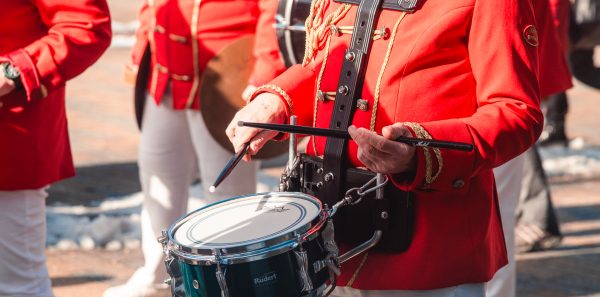 Praznik mimoze: Maškarani vozić kreće u Abrum, neka cijeli grad zapleše!