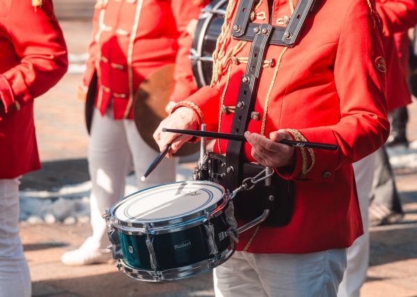 Praznik mimoze: Maškarani vozić kreće u Abrum, neka cijeli grad zapleše!