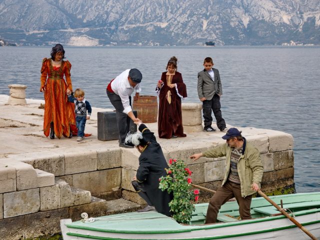 Vrijeme je za feštu i Stoliv pun kamelija
