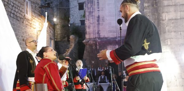 Tri magične noći u Perastu: Festival klapa od 19. do 21. juna