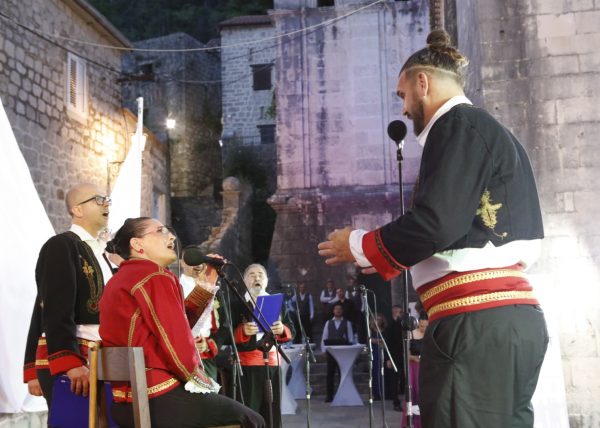 Tri magične noći u Perastu: Festival klapa od 19. do 21. juna