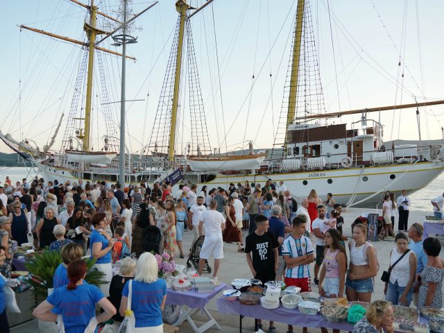 Žućenica fest u Tivtu: 22 godine čuvanja ukusa, tradicije i zajedništva