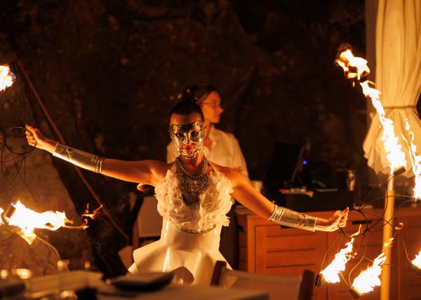 White Gala: Ljetnji spektakl u bijelom stiže na Laguna plažu u Budvi