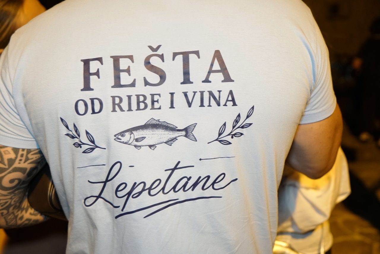 Kako je bilo na Fešti od ribe i vina u Lepetanima?