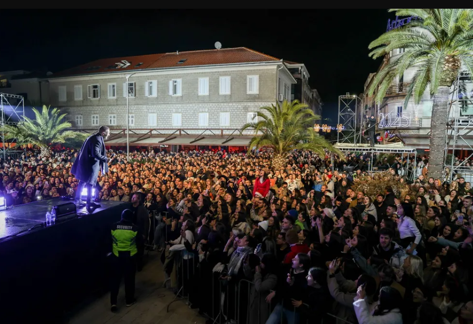 TO Tivat: Objavljen Javni poziv za učešće u postupku davanja u zakup montažnih kućica